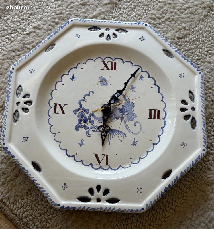 Horloge Moustiers (image 1)