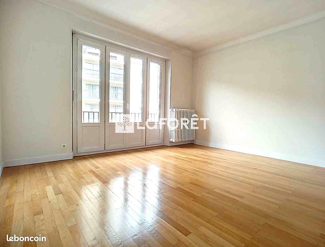 Appartement 5 pièces 108 m² · à Chambéry · 108 m² · 550 €
