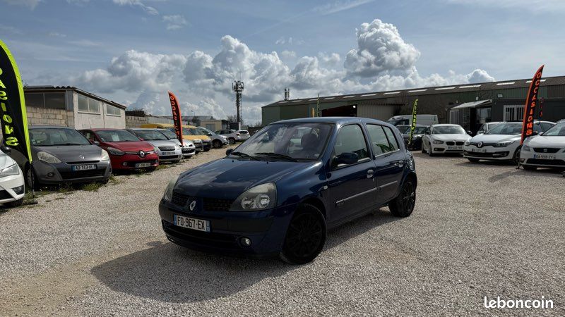 RENAULT CLIO II 1.6i 110CH LUXE PRIVILÈGE (image 2)