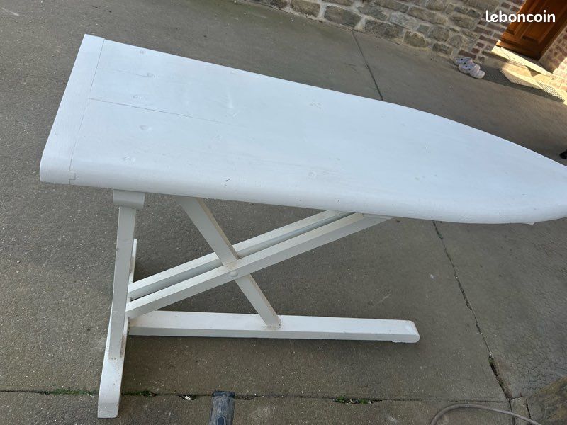 Vend table en bois repassage en une pour déco (image 2)