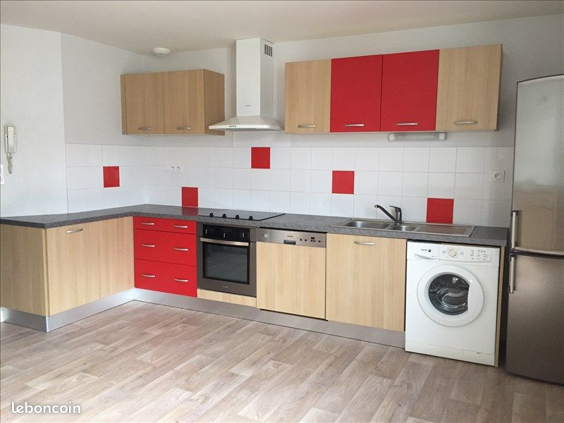 Appartement 3 pièces 95 m² · à Niort · 95 m² · 630 €/mois