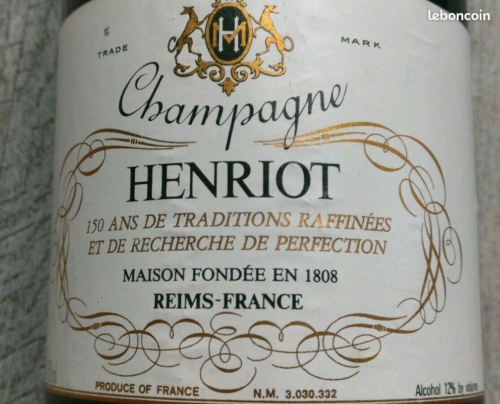 Henriot brut souverain Bouteille champagne collection des années 1970 avec boîte (image 3)