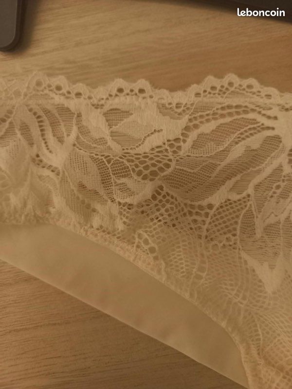 Calvin Klein culotte string en dentelle taille M neuve avec étiquette (image 12)
