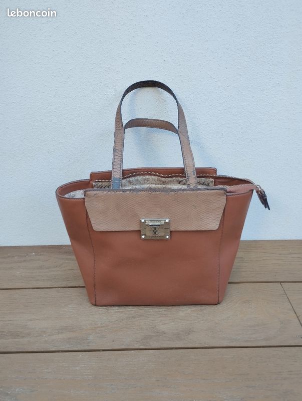 Sac à main marque Guess (image 1)