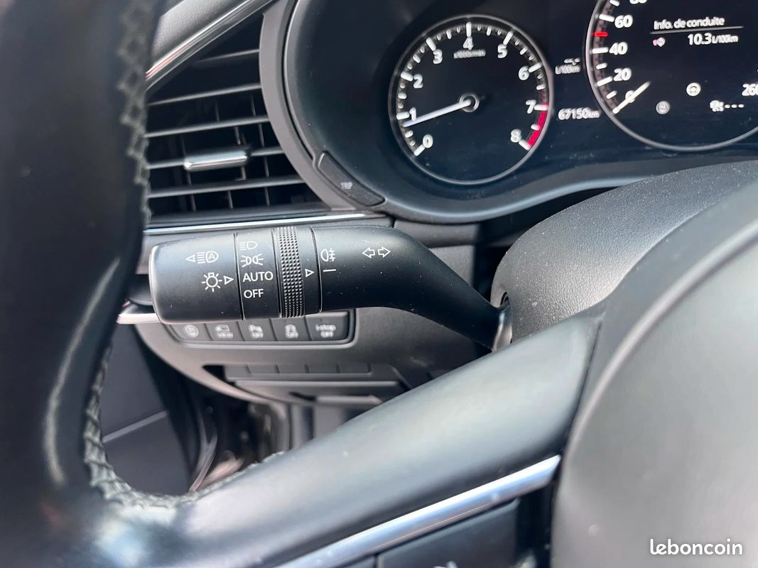 MAZDA MAZDA 3 2.0 Skyactiv-x 180ch AWD Sportline / Suivit Mazda/ Vidange Neuve / Garantie Mazda / Bien Optionné / (image 27)