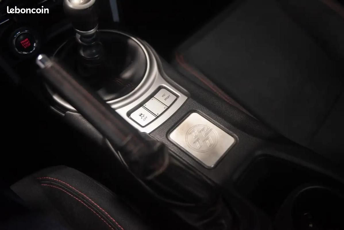 Toyota GT86 2.0 Aerokit | 200 ch BVM Kit carrosserie Aileron arrière Jantes alliage Écran multimédia (image 10)