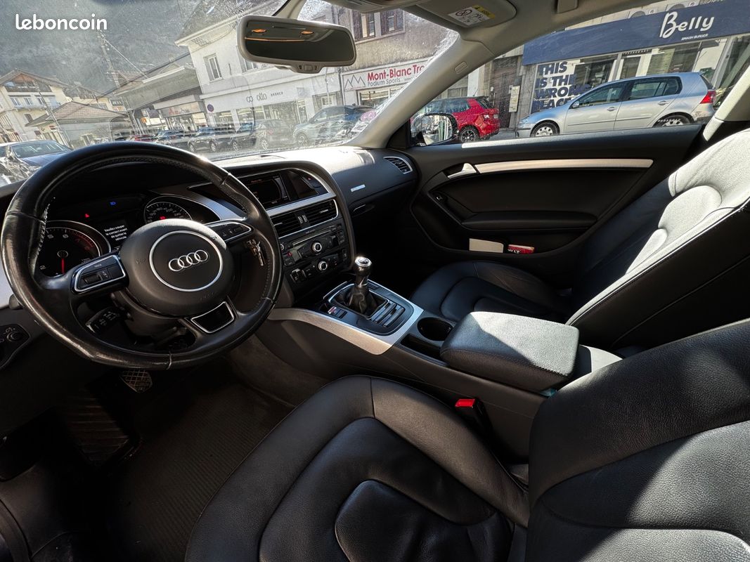 AUDI A5 A5 1.8 TFSI 177 Ambiente / première main / entretien complet Audi (image 11)