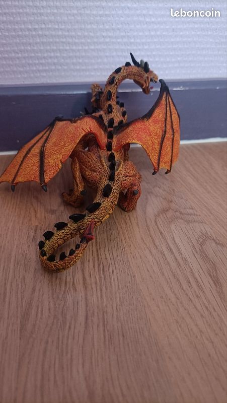 Dragon à trois têtes (image 2)