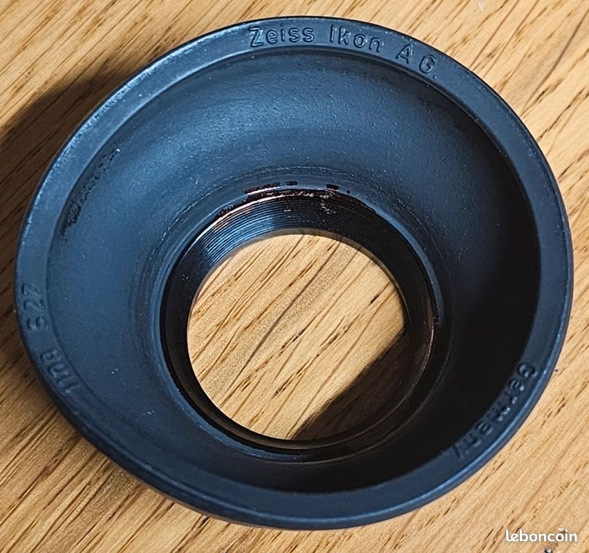 Zeiss Ikon A6 – Germany – accessoire pare soleil vintage (image 1)