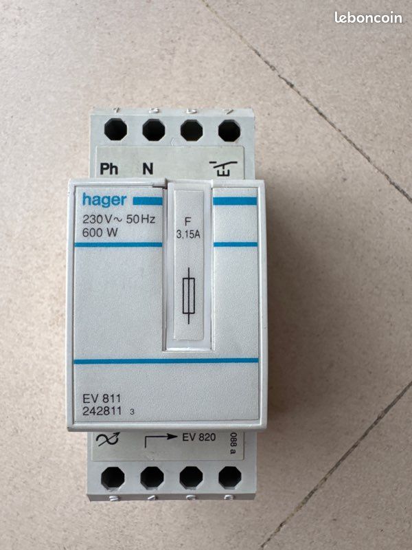 Variateur De Lumière Hager EV816 - 1000W, Commande Par Bouton Poussoir - Neuf Pour Installation électrique