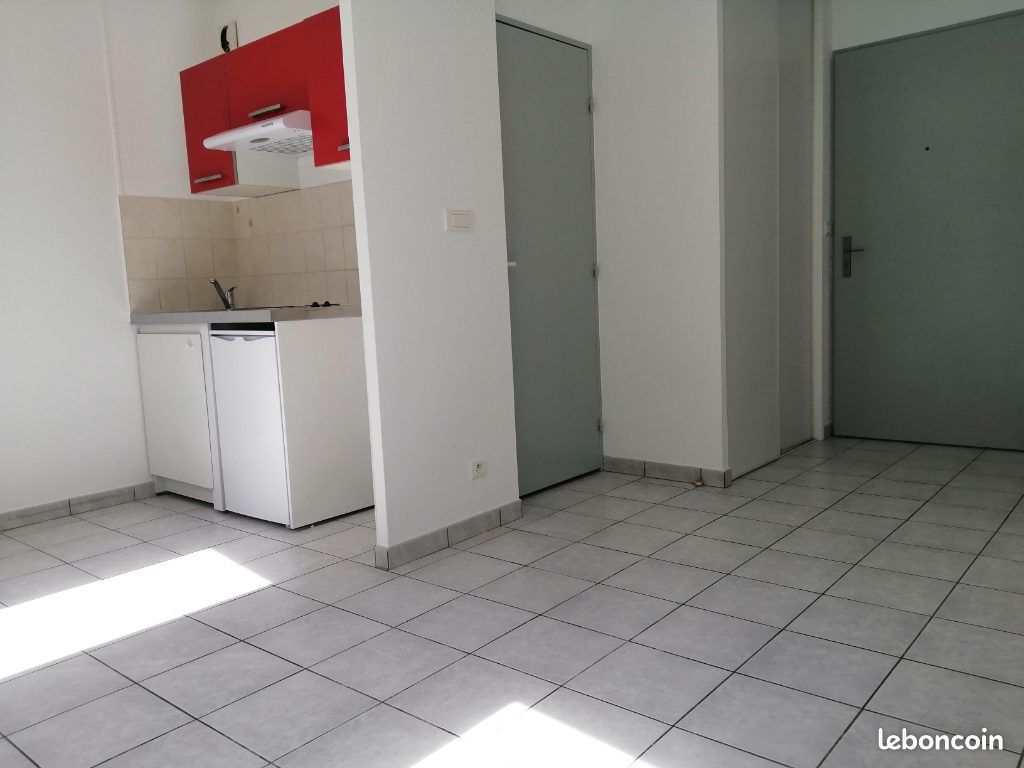 Appartement 1 pièce 21 m² · à Saintes · 21 m² · 409 €/mois