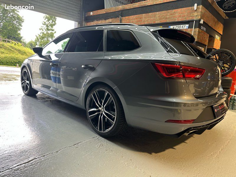 Seat Leon Cupra ST 4Drive 2.0 TSI 300 DSG6 (image 4)