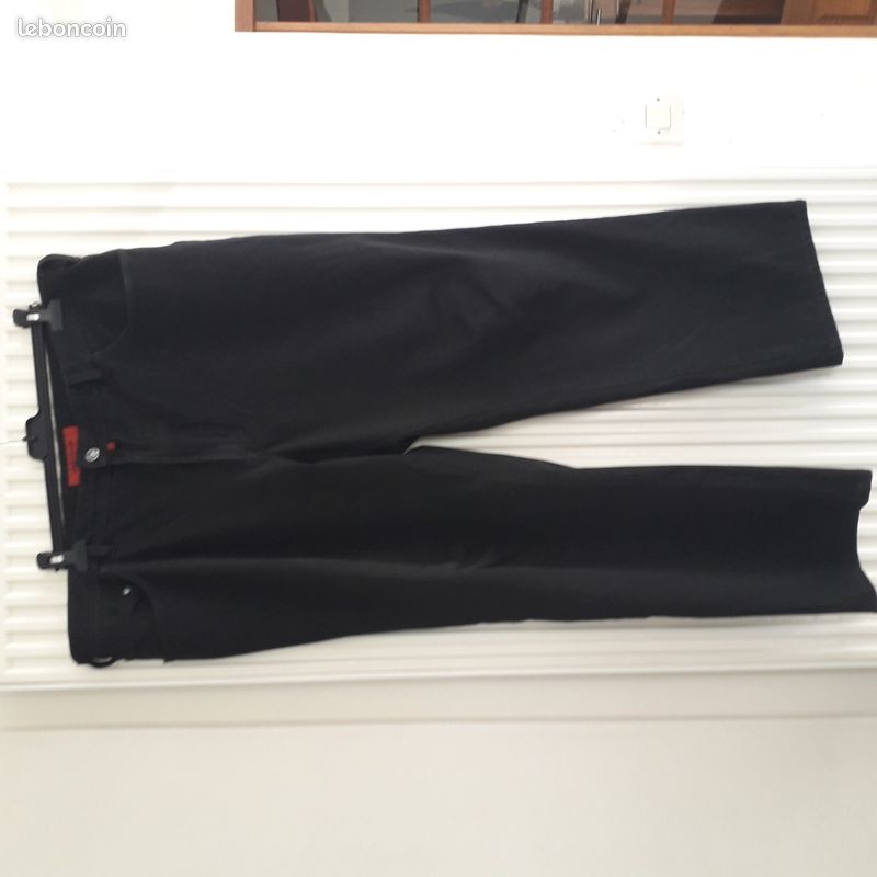 Pantalon noir Taille 58 (image 1)