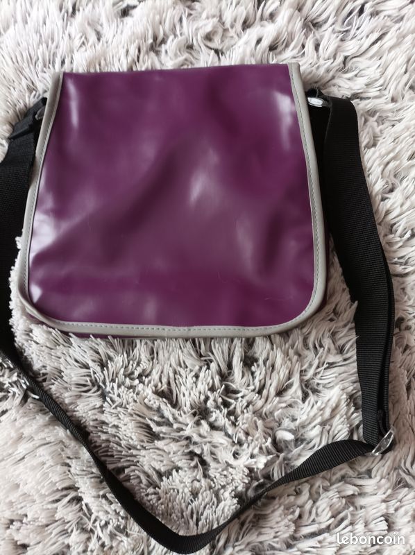 Sac bandoulière de marque DDP (image 2)
