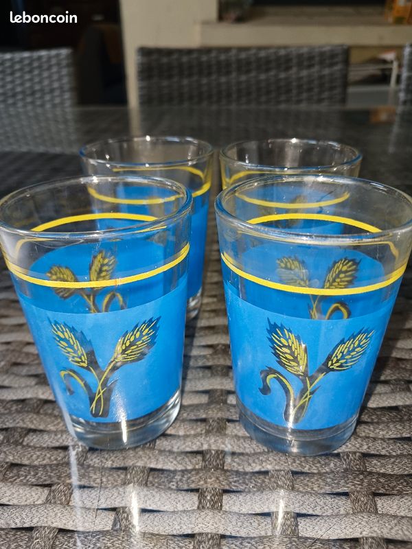 4 petits verre (image 1)