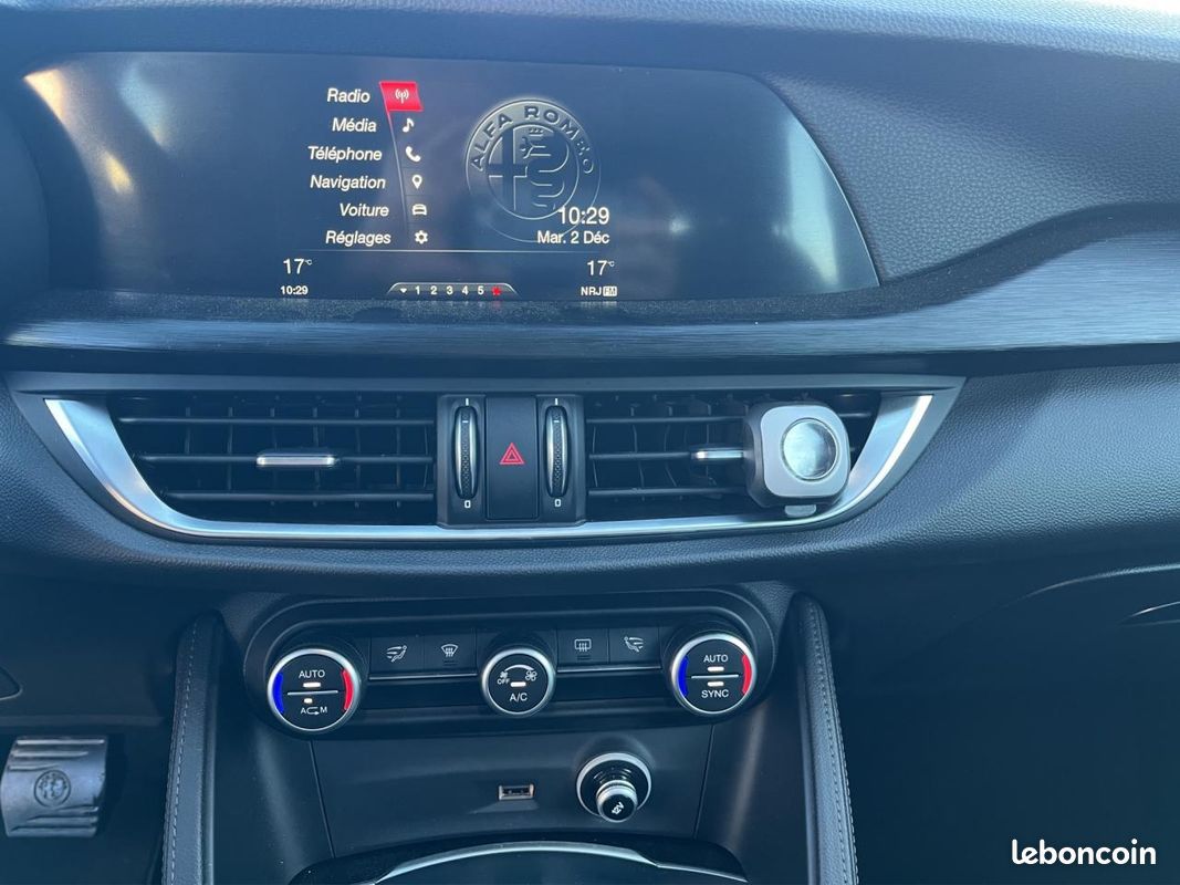 ALFA ROMEO STELVIO 2.2 150 ch AT8 Business (image 15)