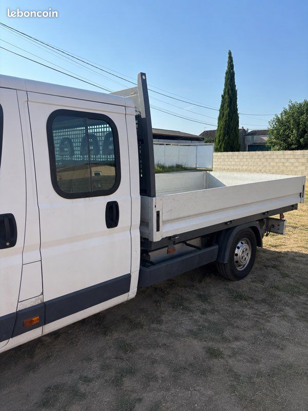 Peugeot boxer plateau avec ridelle (image 2)
