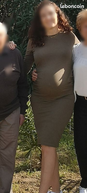 Robe moulante de grossesse taille L marque Boohoo kaki
Très bon état (image 3)