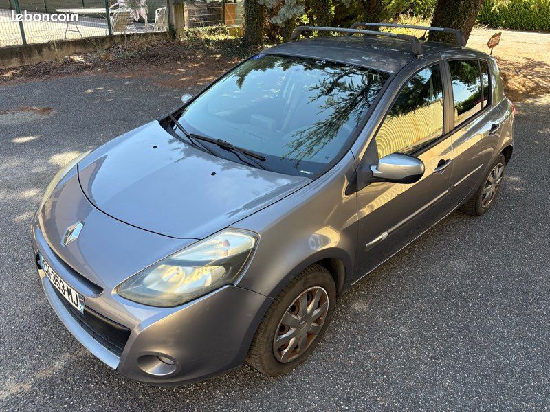 RENAULT Clio III Tomtom 5 Portes Phase 2 1.2 TCe 16V eco2 100cv (image 1)