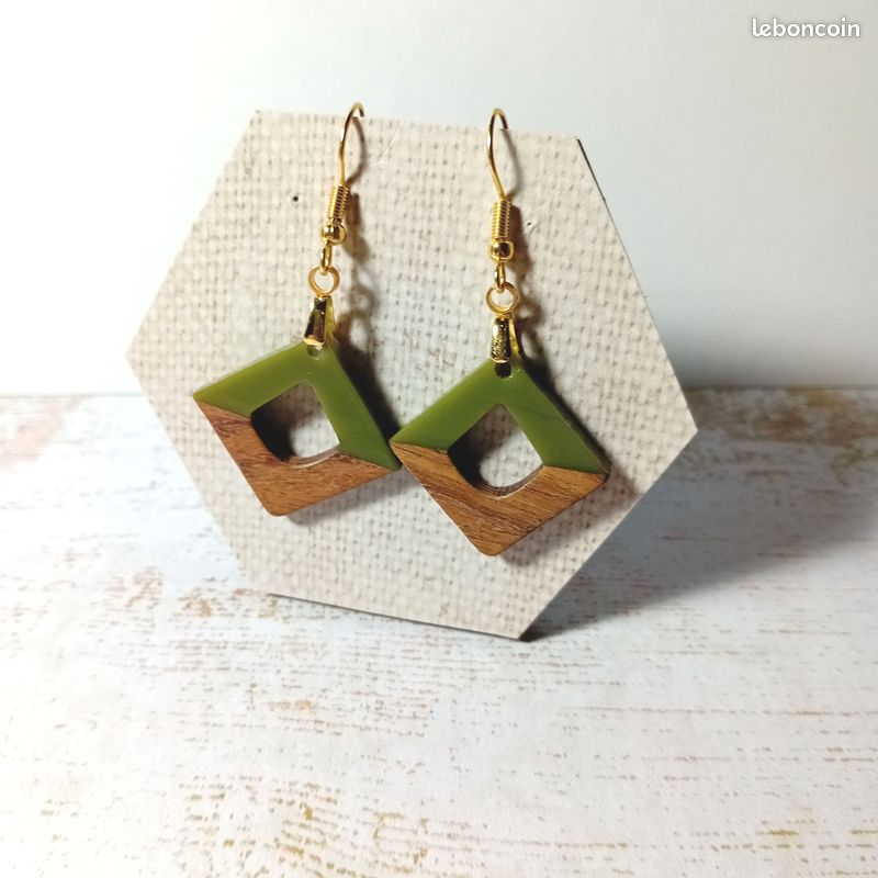 Boucles D'oreilles Bois & Résine Forme Losange - Noir Marron Beige Vert