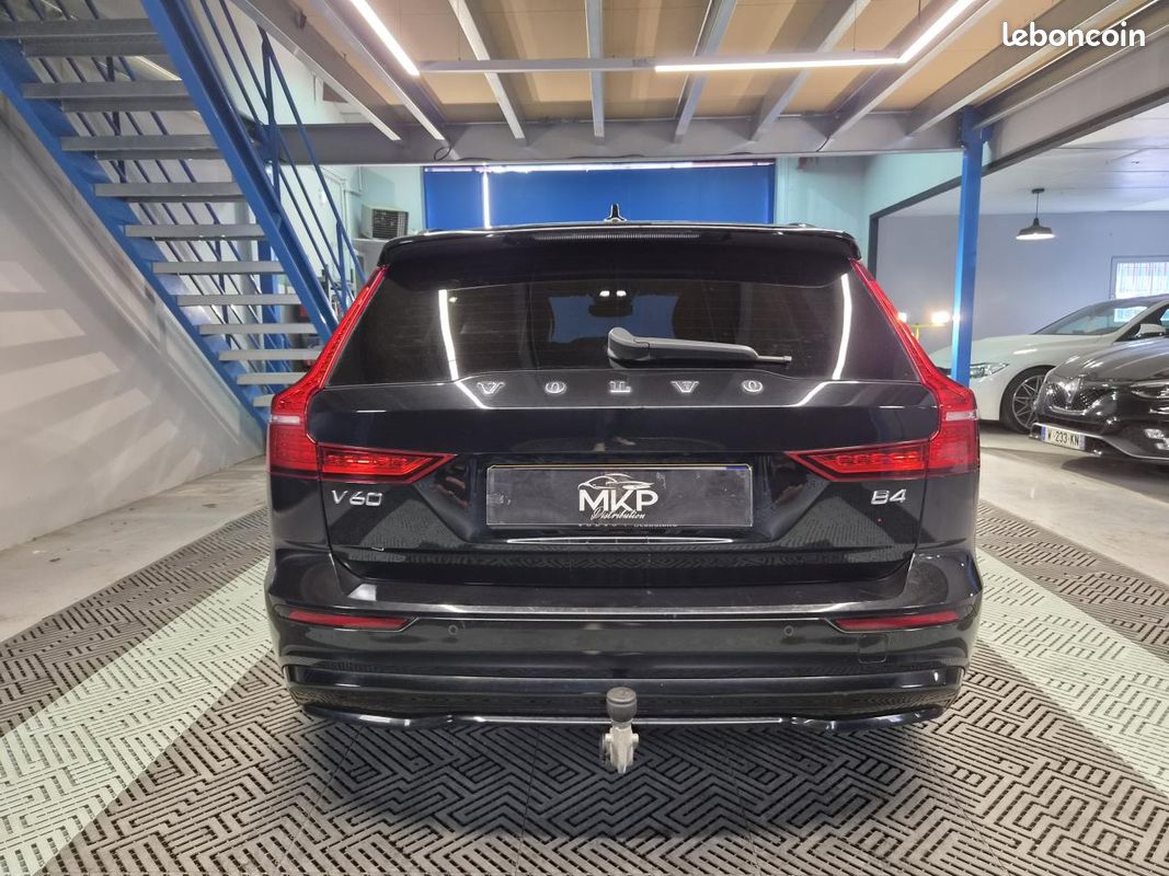VOLVO V60 2.0 B4 197 Hybrid Style Dark Geartronic BVA (image 4)