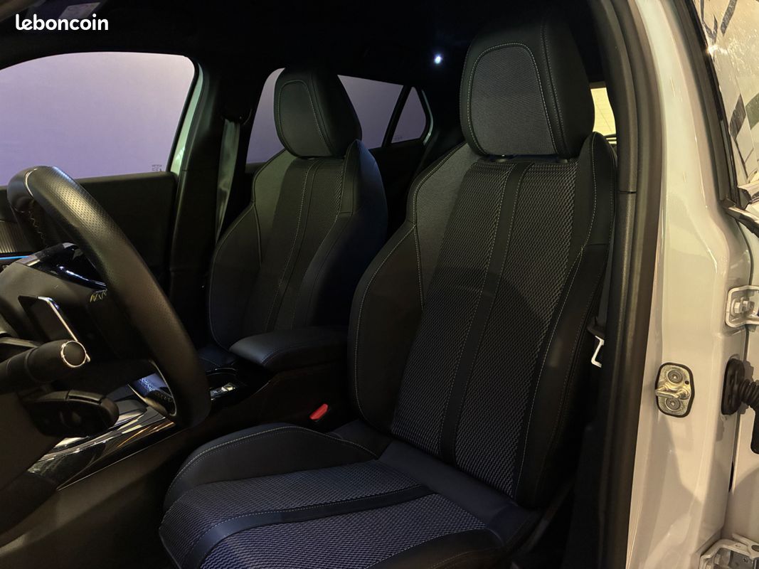 PEUGEOT 2008 1.2 Hybrid 136ch GT - 2024 - 13 500 km - CarPlay - Première main (image 9)