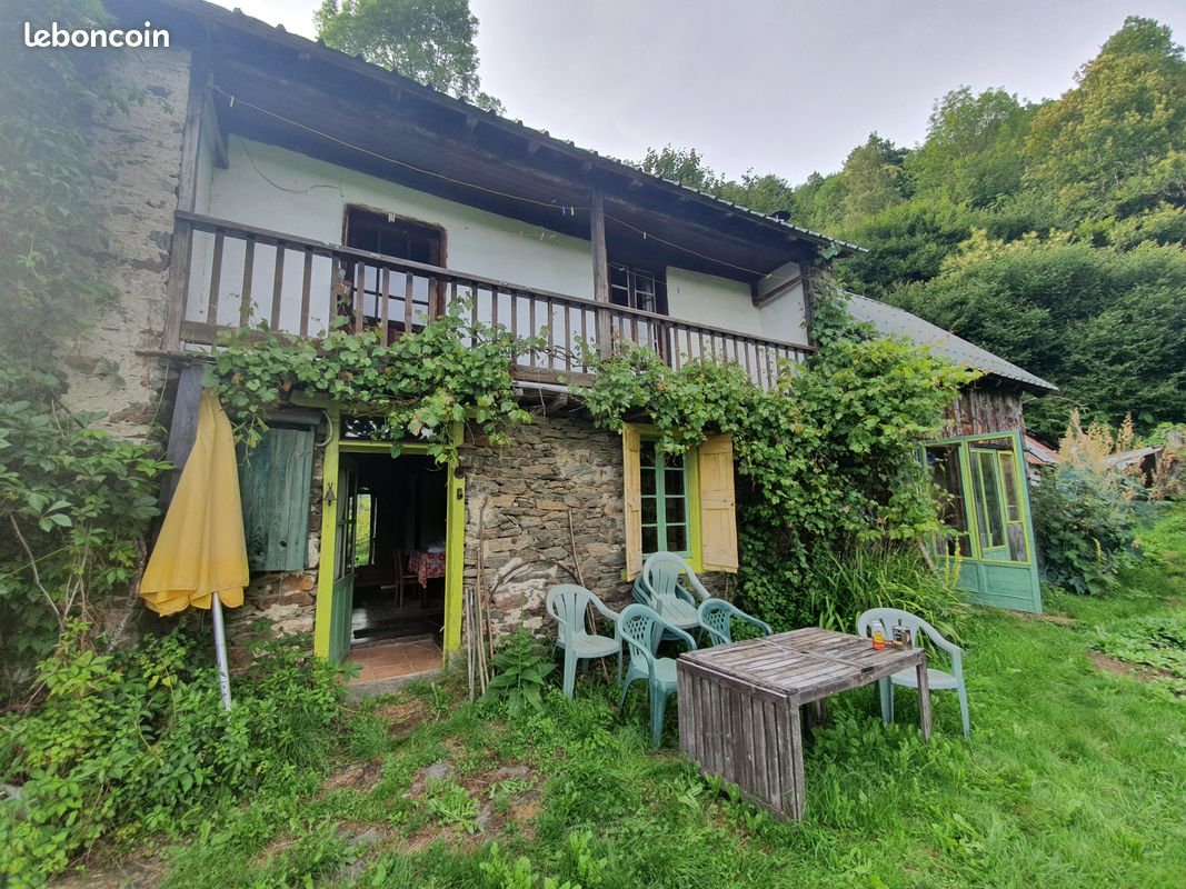 Maison 5 pièces 110 m² · à Biert · 110 m² · 160 000 €