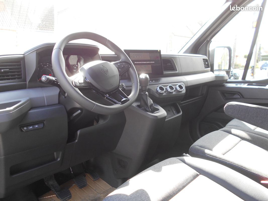 RENAULT MASTER IV NEUF L2H2 2.0 Blue DCi 150cv bvm6 3.5 T. EXTRA STOCK à 29150 EUROS HT (image 5)