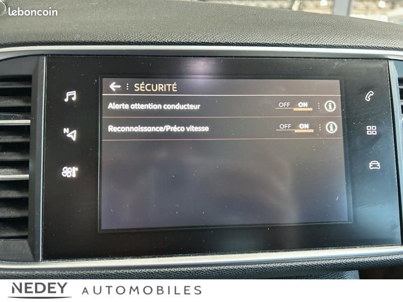 Peugeot 308 1.2 PureTech 130ch S&S Allure EAT6 (image 29)