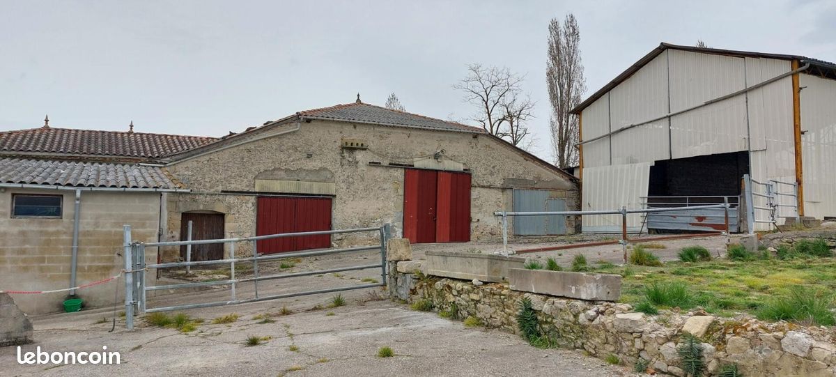 Ferme 1 pièce 300 m² (image 1)