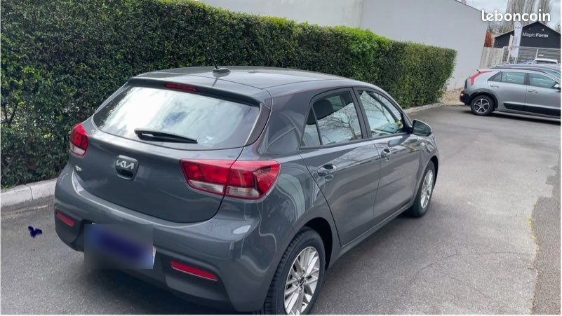 Kia Rio (image 2)