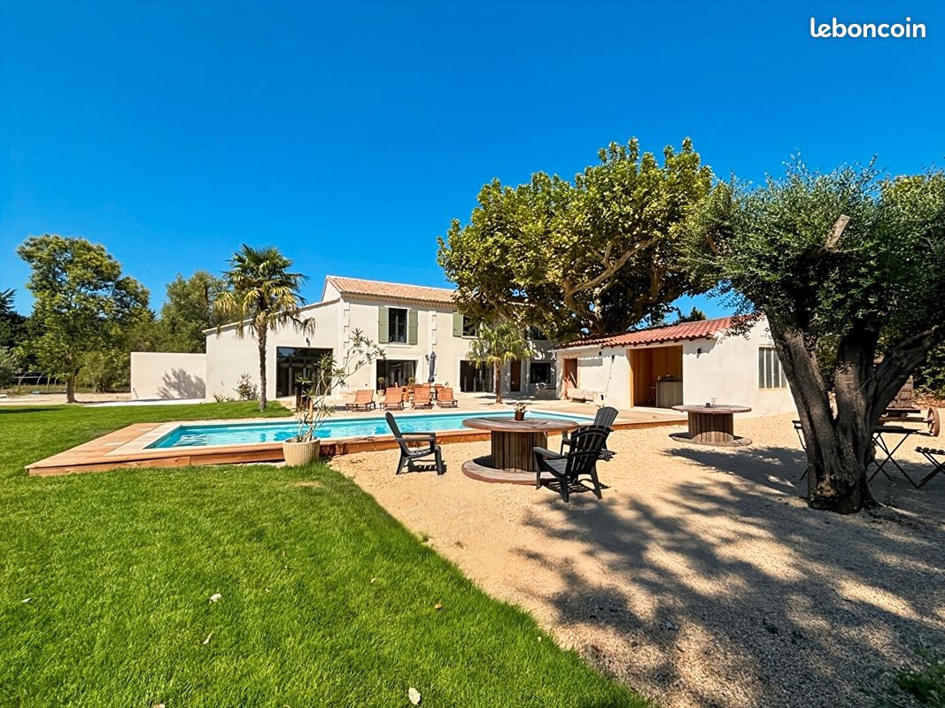 Maison 12 pièces 350 m² · à Châteaurenard · 350 m² · 1 490 000 €