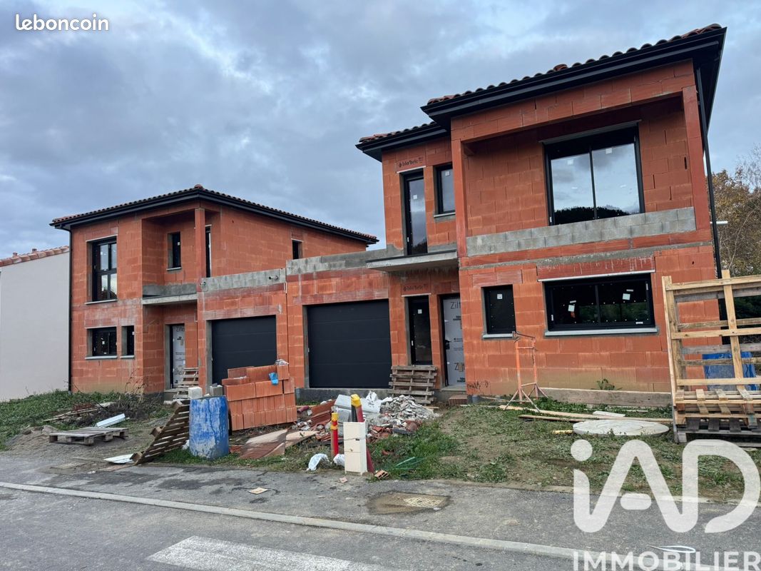 Maison 5 pièces 116 m² · à Saint-Geniès-Bellevue · 116 m² · 380 000 €