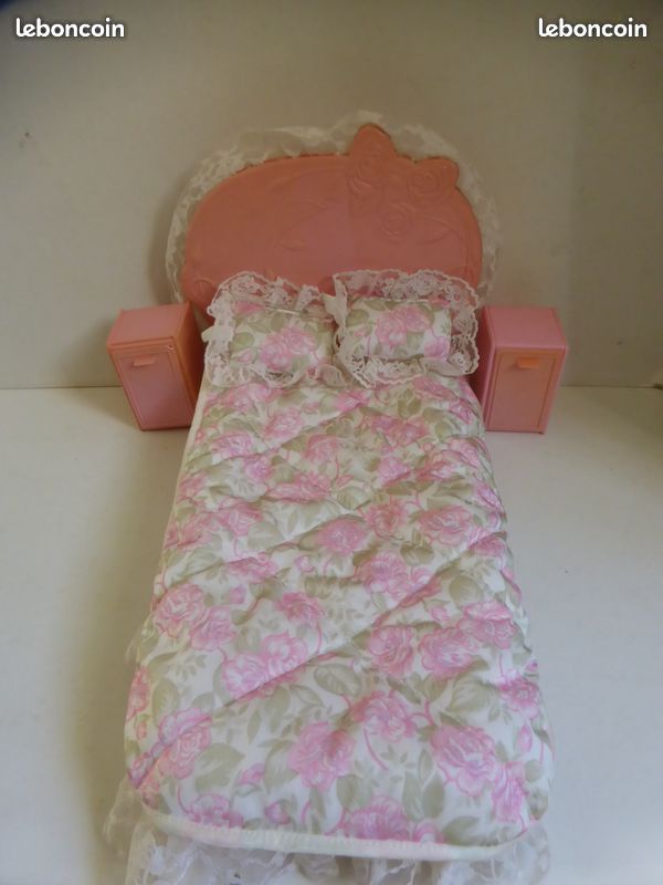Chambre Vintage Pour Poupée Barbie Années 80 / Vêtements Barbie et Ken Années 90 (image 1)