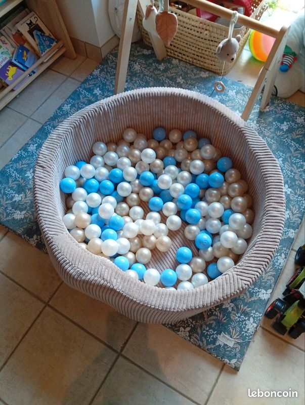 Piscine a balles enfant (image 1)