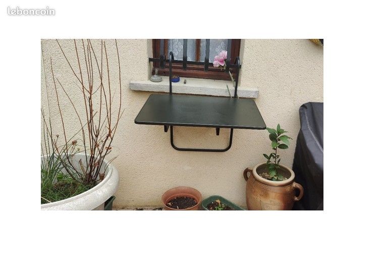 Table pliante suspendue pour balcon (image 1)