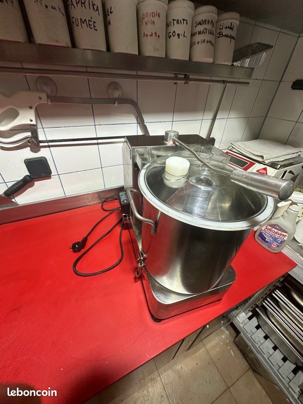 Cutter professionnel 12l. 1800w (image 3)