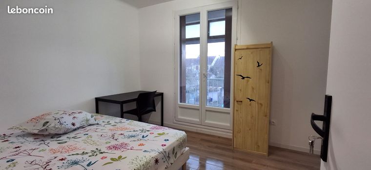 Beau Studio avec balcon couvert à Vitry Sur Seine