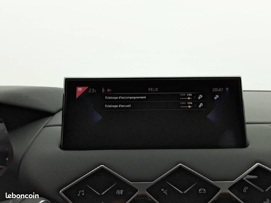 DS 3 Crossback DS3 PureTech 130 EAT8 - Connected Chic (image 25)