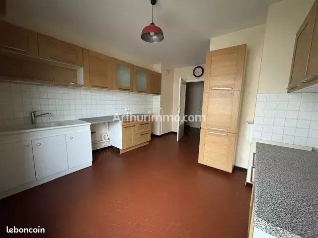 Appartement a louer lons-le-saunier - 4 pièce(s) - 101 m2 - Surfyn