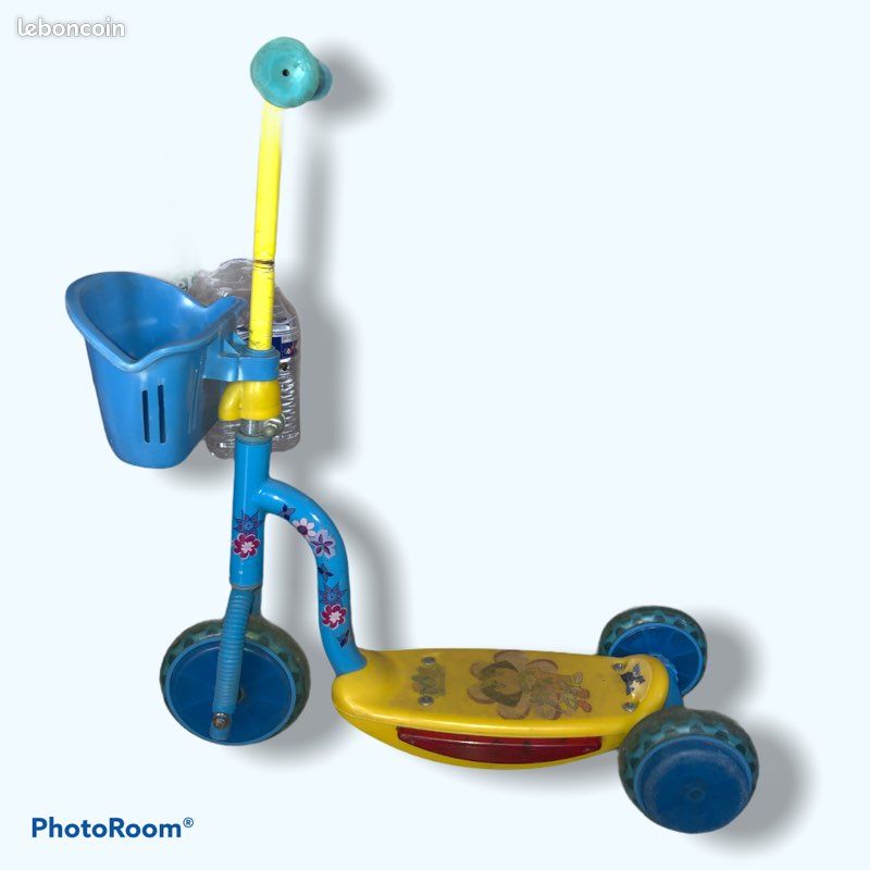 Trottinette bleue Dora (image 2)