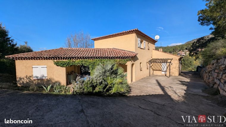 Villa 7 pièces 185 m²
