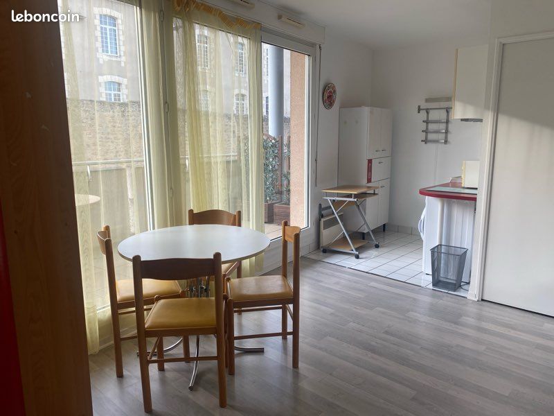Appartement 1 pièce 25 m² · à Poitiers · 25 m² · 525 €
