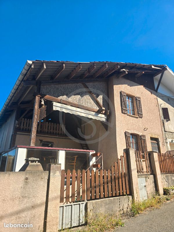 Maison 3 pièces 104 m² · à Thodure · 104 m² · 128 000 €