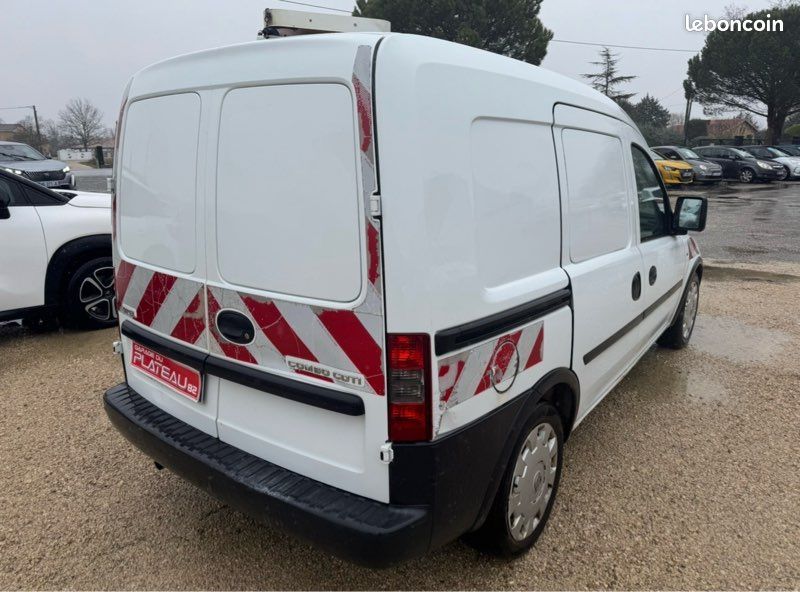 Opel Combo C - 1.3 CDTi 69 / Utilitaire (image 7)