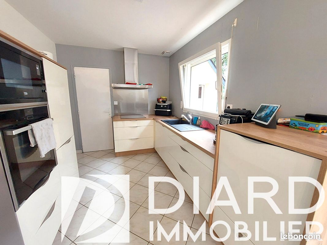 Maison 5 pièces 108 m² · à Saint-Germain-du-Pinel · 108 m² · 203 887 €