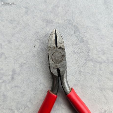 Pince Coupante Facom 110mm – Diagonale, Coupe Axiale – Modèle 405.10