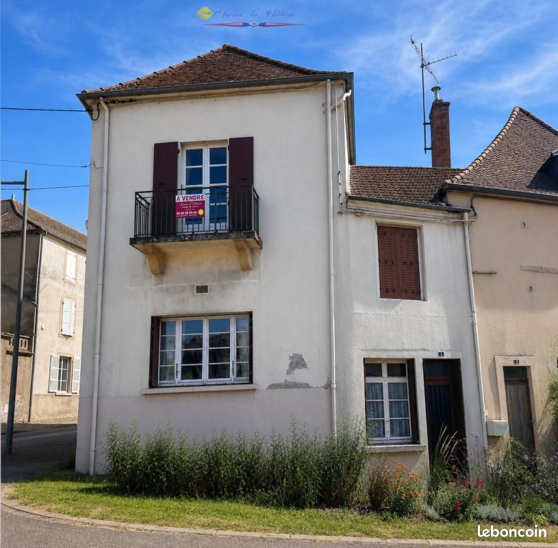 Maison 7 pièces 227 m² · à La Clayette · 227 m² · 159 500 €