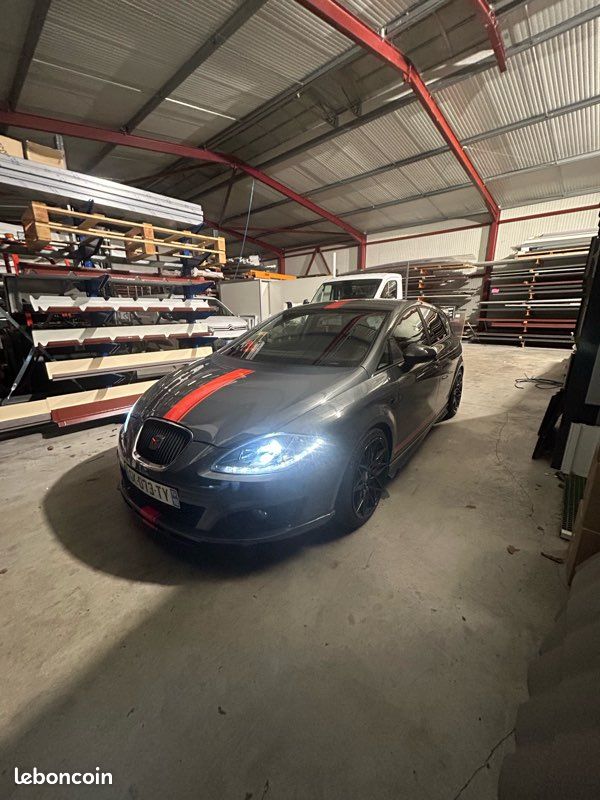 Seat Leon (image 1)