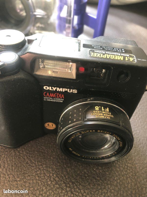 Appareil photo Olympus + grand angle + caisson étanche (image 1)